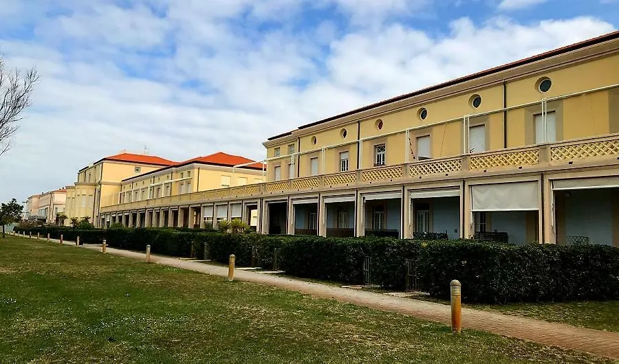 Regina Elena Apartment Calambrone